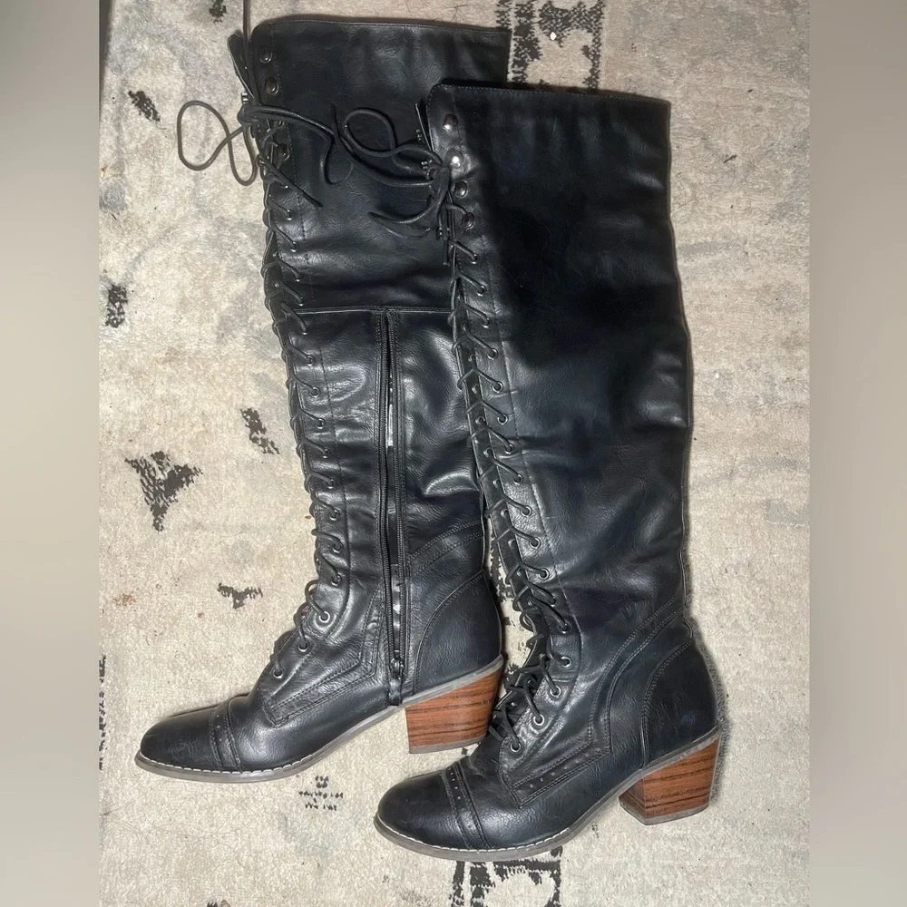 Knee high Black Lace Up Boots, warm fuzzy inside - Picture 12 of 16